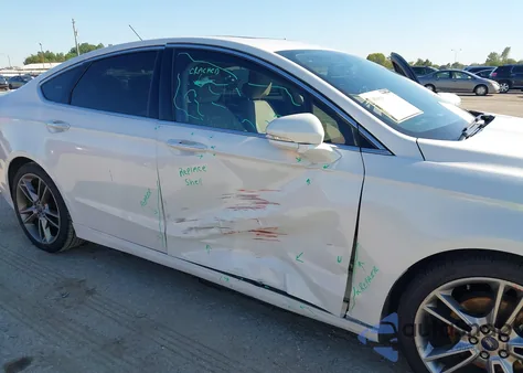 2016 Ford Fusion Titanium из США, поврежденный, VIN 3FA6P0K93GR302044